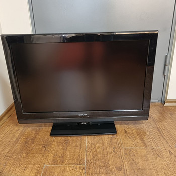 Sharp Aquos LC-32SH7E 32 Inch LCD TV