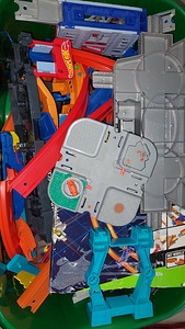 Rajad,,Hot Wheels" (1 foto / 2)