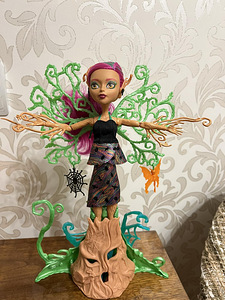 Кукла MONSTER HIGH Garden Ghouls Treesa Thornwillow (1 фото из 4)