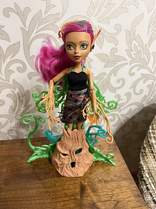 Кукла MONSTER HIGH Garden Ghouls Treesa Thornwillow (4 фото из 4)