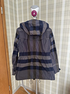 Naiste jope BURBERRY BRIT XL (2 foto / 5)