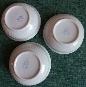 3 vanaaegset kaussi, Polonsky portselanivabrik, 1970. aastad (4 foto / 4)