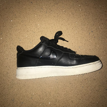 Nike Air Force 1'07 trainers in black and white