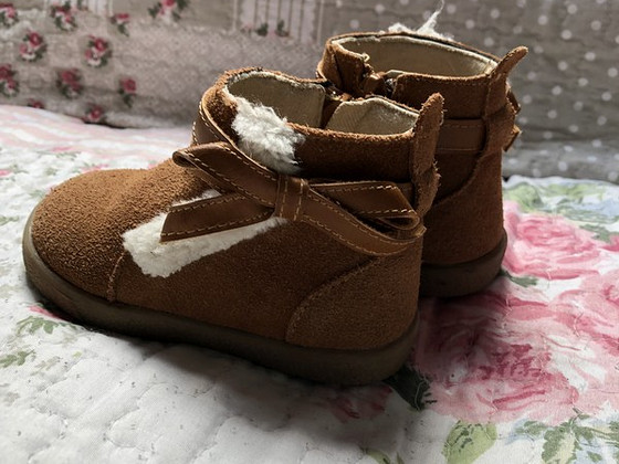 Детские весенние сапоги размер 22