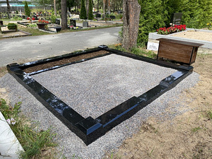 Hauakivid ja hauapiirded (graniit, betoon, paekivi) (2 foto / 10)