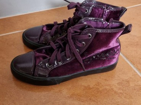 Тенниски guess р.28. Tennised r28.