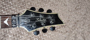 Guitar (Schecter diamond series omen fr extreme) (4 foto / 9)