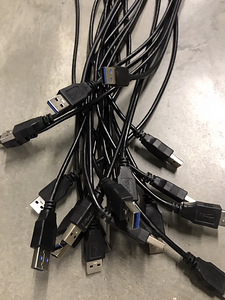 Продам разные кабели (USB, RISER, разные разветвители и т.д. (2 фото из 10)