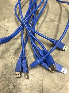 Продам разные кабели (USB, RISER, разные разветвители и т.д. (5 фото из 10)