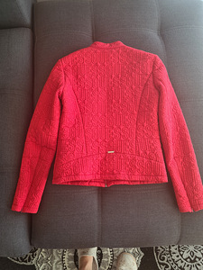 Куртка Guess ,как новая (2 фото из 3)