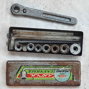 Гаражная распродажа (3 фото из 4)