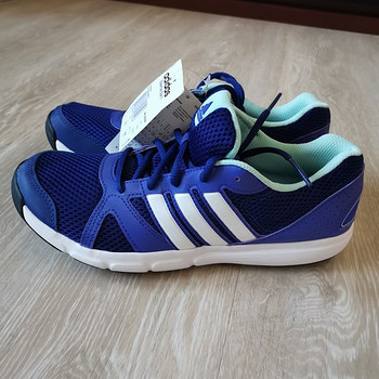 Новые Кроссовки Adidas