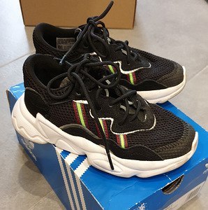 Adidas tossud s.29 (1 foto / 1)