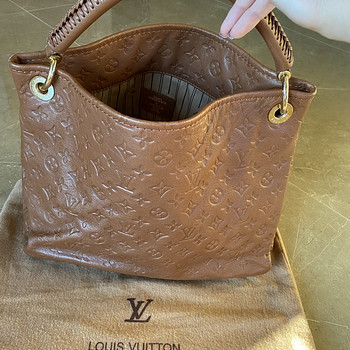 LV сумка