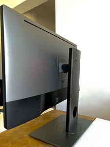 Монитор DELL 27" UltraSharp U2717D IPS (2 фото из 3)