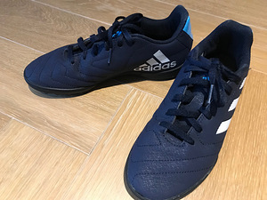 Бутсы Adidas , размер 36,5 (2 фото из 3)