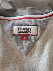 Tommy hilfiger pusa S (2 foto / 4)