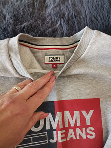 Tommy hilfiger pusa S (3 foto / 4)