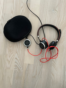 Jabra Evolve 40, черный - Гарнитура (2 фото из 4)
