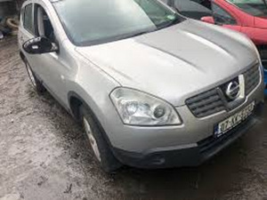 Esituli (parem ees) Nissan Qashqai J10 (2007-...) (1 foto / 1)
