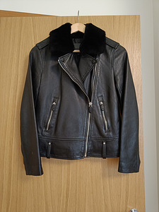 Massimo Dutti кожаная куртка (1 фото из 5)