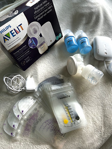 МОЛОКООТСОС Philips Avent Plus + другие вещи для мамы (1 фото из 5)