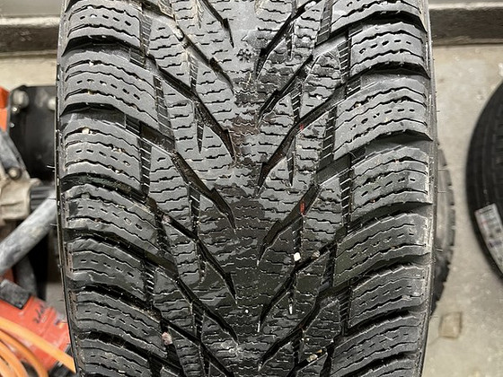 МС 215/60R16 Nokian Hakkapeliitta R3