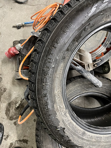МС 215/60R16 Nokian Hakkapeliitta R3 (2 фото из 3)