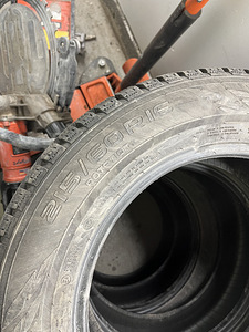 МС 215/60R16 Nokian Hakkapeliitta R3 (3 фото из 3)