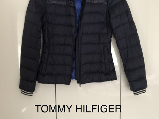 Легкая куртка Tommy Hilfiger