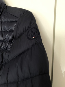 Легкая куртка Tommy Hilfiger (2 фото из 3)