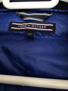 Легкая куртка Tommy Hilfiger (3 фото из 3)