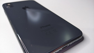 iPhone Xs 256 must, uus aku (7 foto / 10)
