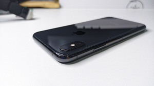 iPhone Xs 256 must, uus aku (8 foto / 10)