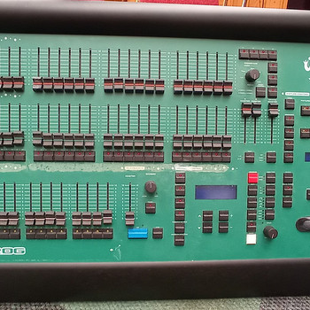 VALGUSTUSE KONTROLLER, DMX ZERO 88 FROG