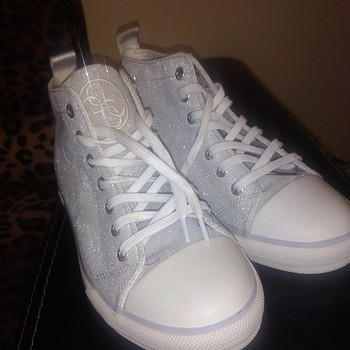 GUESS 35r