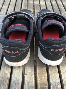 Adidas tossud nr 30 (2 foto / 2)