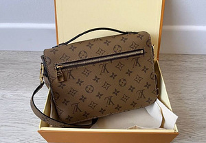 Сумка Louis Vuitton (6 фото из 10)