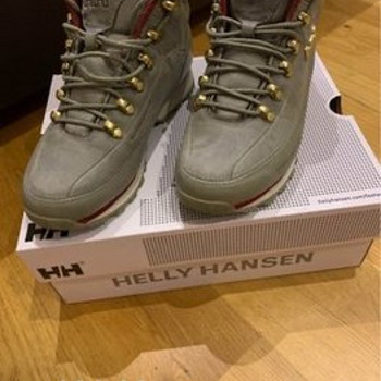 Hally hanseni saapad