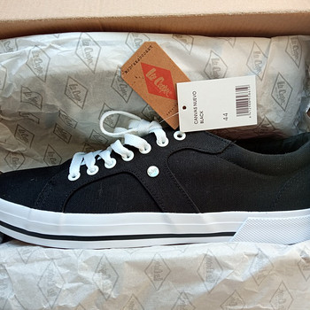 Uued tennised Lee Cooper suurus 44