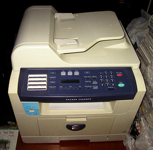 Сетевой принтер "Xerox Phaser 3300MFP" (2 фото из 2)
