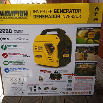 Инверторный бензиновый генератор Champion 1900W