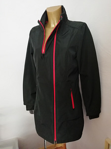 Женская куртка softshell р.S (2 фото из 9)