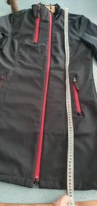 Женская куртка softshell р.S (7 фото из 9)