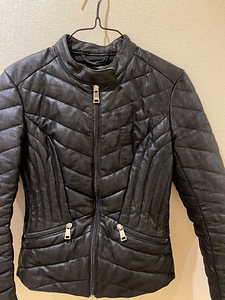 Курка Guess (4 фото из 4)