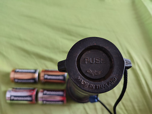 Veekindel PHILIPS käsi taskulamp (4 foto / 4)