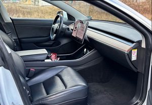 Laenutage Tesla 3 Taxi Bolt Uberi jaoks (4 foto / 10)