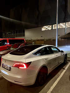 Laenutage Tesla 3 Taxi Bolt Uberi jaoks (7 foto / 10)
