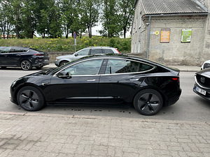Laenutage Tesla 3 Taxi Bolt Uberi jaoks (2 foto / 10)