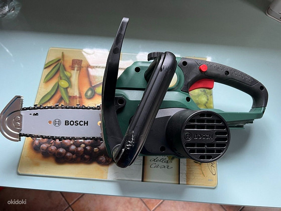 Бензопила на аккумуляторе Bosch 18V